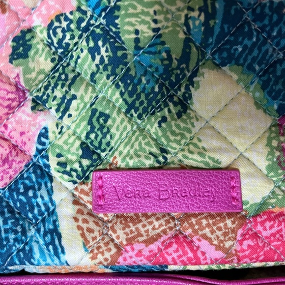 Vera Bradley crossbody - Picture 4 of 7